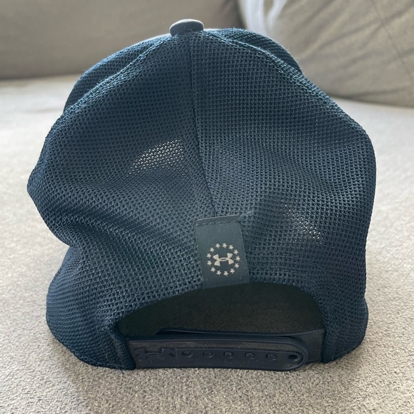 Under Armour USA Adjustable Hat - Picture 3 of 3